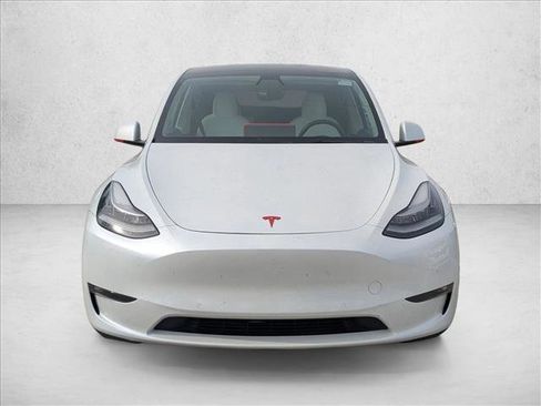 Used 2021 Tesla Model Y Long Range image 2