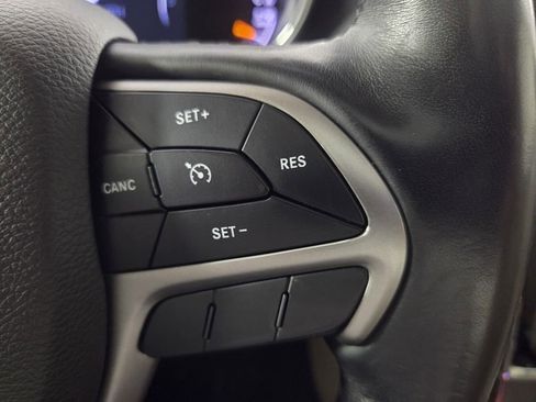 Used 2021 Jeep Grand Cherokee Limited w/ Luxury Group II RWD image 17
