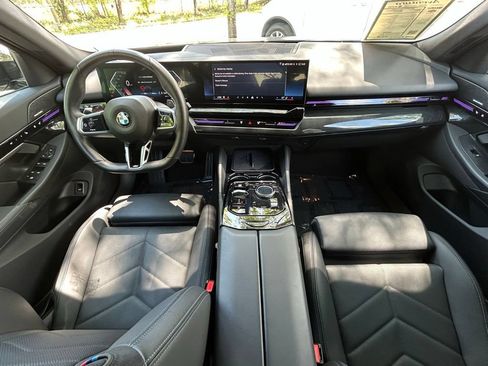 Used 2025 BMW 530i RWD image 10