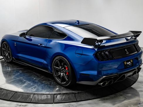 Used 2022 Ford Mustang Shelby GT500 w/ Carbon Fiber Track Pack image 11