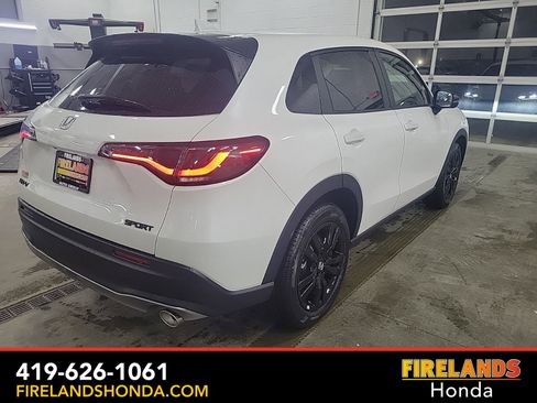 New 2026 Honda HR-V Sport image 4