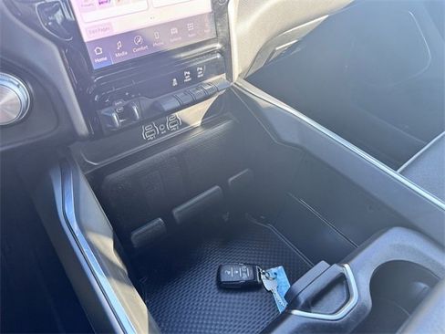 Used 2025 RAM 1500 Laramie w/ Laramie Southwest Edition image 19