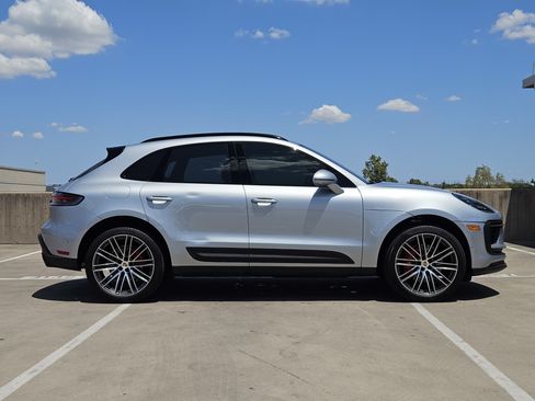 Certified 2024 Porsche Macan S AWD/4WD image 9