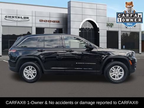 Used 2024 Jeep Grand Cherokee Laredo w/ Luxury Tech Group I image 2