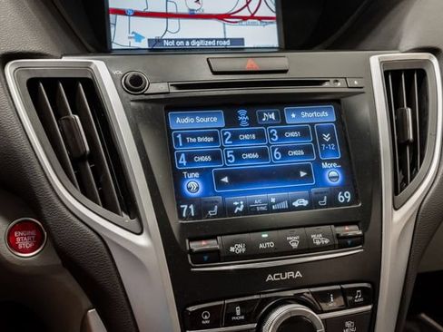 Used 2017 Acura TLX V6 w/ Technology Package FWD image 19