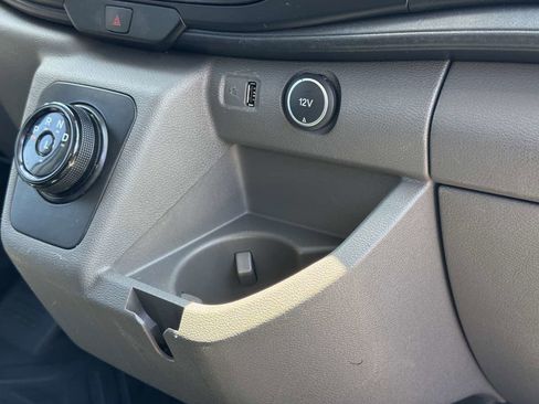 Used 2023 Ford E-Transit Medium Roof image 16