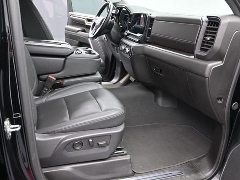 Certified 2024 GMC Sierra 1500 SLT image 32