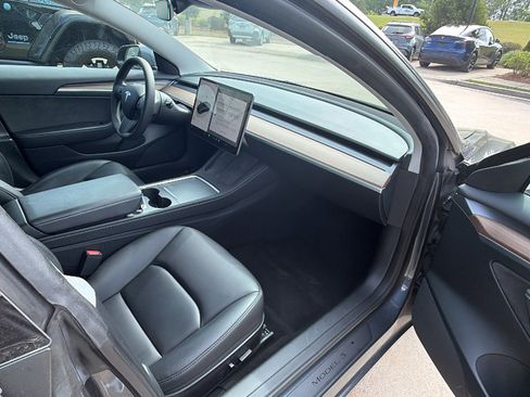 Used 2023 Tesla Model 3 Standard Range image 19