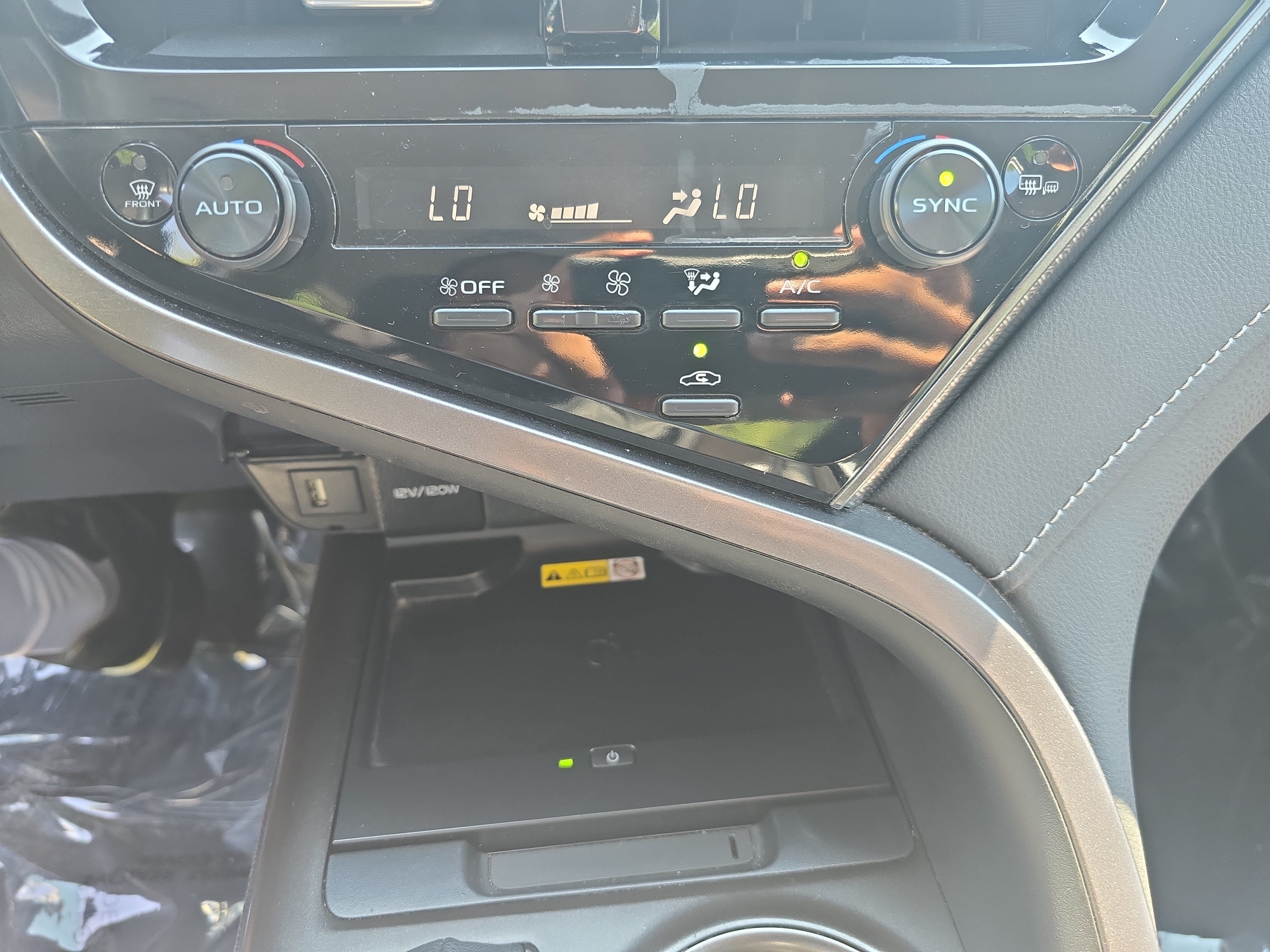 Used 2024 Toyota Camry XSE FWD image 23