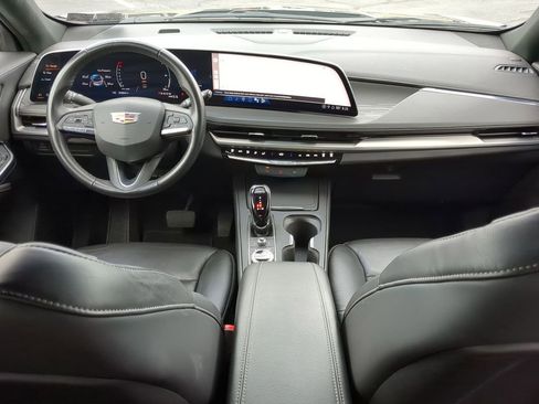 Used 2024 Cadillac XT4 Premium Luxury image 13