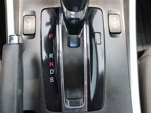 Used 2015 Honda Accord EX-L image 16