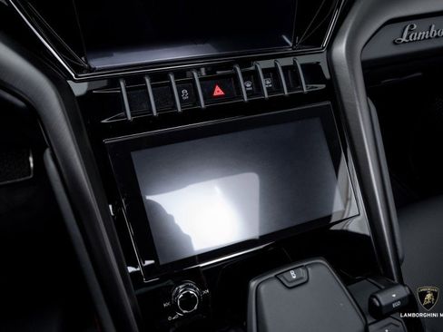 Used 2024 Lamborghini Urus S image 32