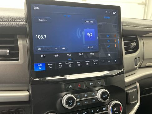 Used 2024 Ford Expedition XLT image 21