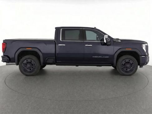 Used 2024 GMC Sierra 2500 Denali Ultimate w/ Max Trailering Package AWD/4WD image 7