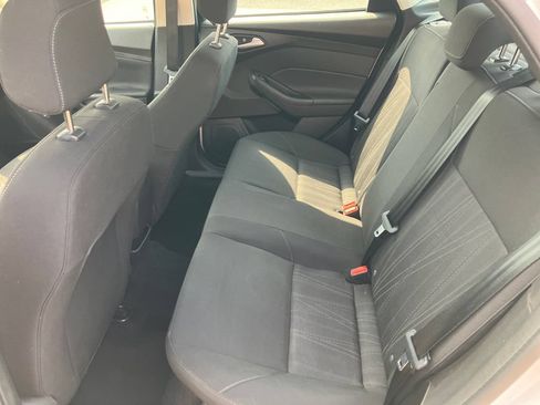 Used 2018 Ford Focus SE FWD image 13