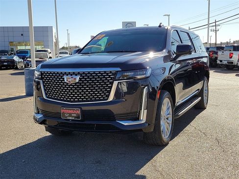 Used 2022 Cadillac Escalade ESV Luxury image 4