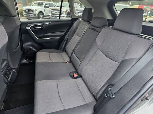 Used 2019 Toyota RAV4 XLE image 5