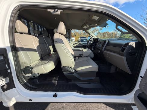 Used 2019 Ford F250 XL w/ Power Equipment Group image 34