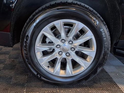 Used 2023 Chevrolet Suburban Premier AWD/4WD image 9