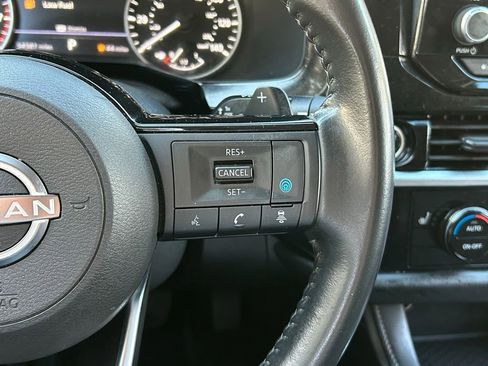 Used 2023 Nissan Pathfinder SV image 45