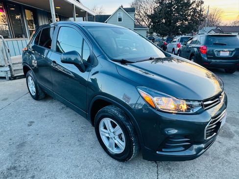 Used 2019 Chevrolet Trax LS w/ Tint and Cruise Package image 1