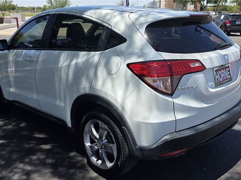 Used 2017 Honda HR-V EX image 7