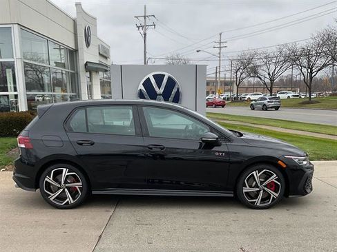 New 2026 Volkswagen GTI SE image 3