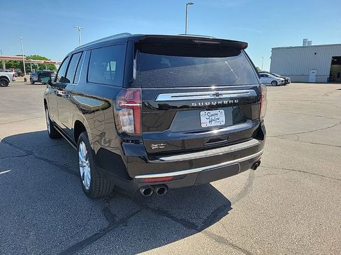 Used 2021 Chevrolet Suburban High Country w/ Premium Package AWD/4WD image 7