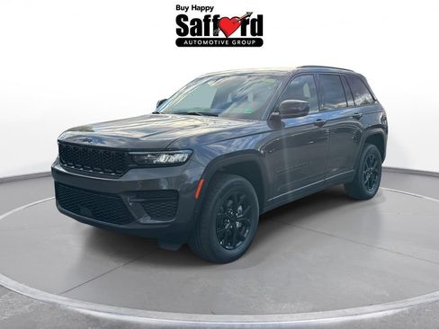 New 2025 Jeep Grand Cherokee 4WD image 1