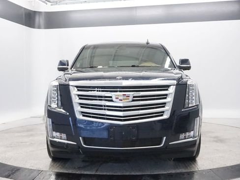 Used 2017 Cadillac Escalade ESV Platinum image 10
