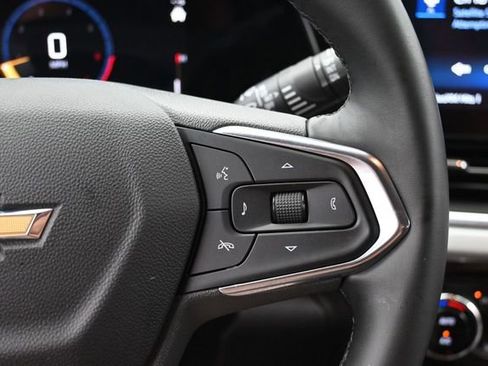 Used 2025 Chevrolet Trax LT w/ LT Convenience Package FWD image 22
