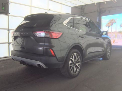 Used 2020 Ford Escape Titanium image 8