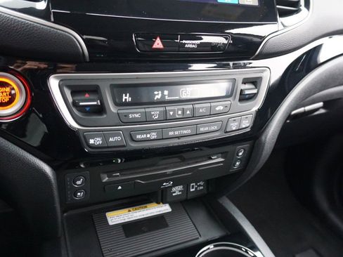 Used 2019 Honda Pilot Elite image 18