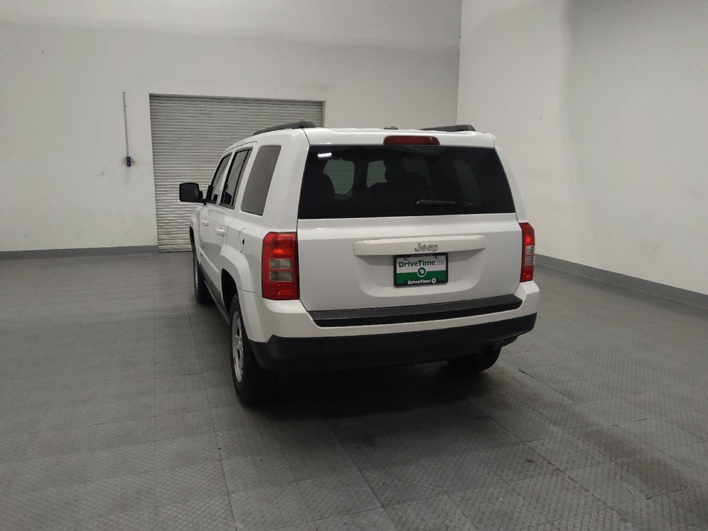 Used 2016 Jeep Patriot Sport w/ Power Value Group FWD image 6