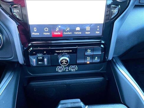 Used 2025 RAM 1500 Big Horn image 24