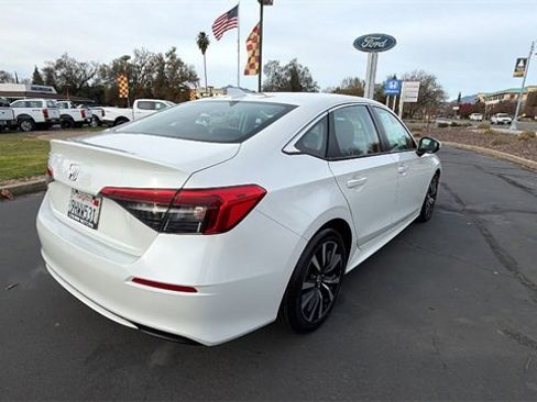 Used 2023 Honda Civic EX image 4