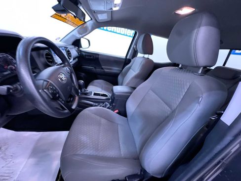 Used 2022 Toyota Tacoma SR image 14