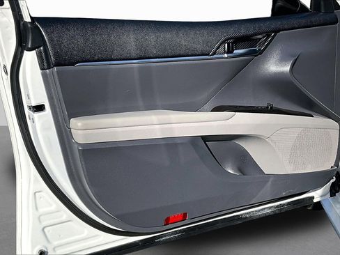 Used 2021 Toyota Camry LE w/ Carpet Mat Package (TMS) image 14