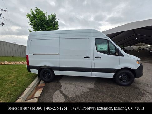 New 2026 Mercedes-Benz Sprinter 2500 image 6