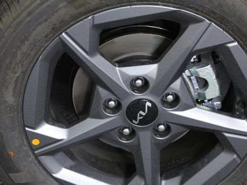 New 2026 Kia K4 LXS image 7