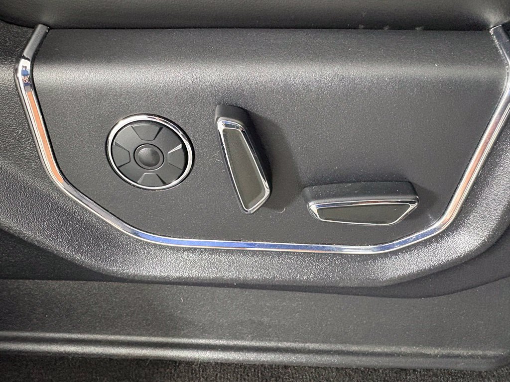 Used 2018 Ford F150 Platinum w/ Equipment Group 701A Luxury AWD/4WD image 49