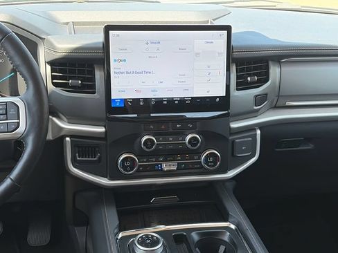 Used 2023 Ford Expedition XLT AWD/4WD image 13