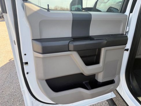 Used 2018 Ford F250 XL w/ STX Appearance Package image 27