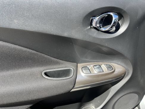 Used 2012 Nissan Juke SL image 11