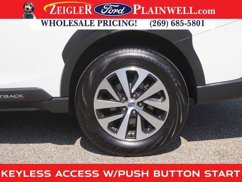 Used 2023 Subaru Outback Premium image 9