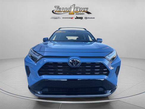 Used 2025 Toyota RAV4 SE image 4