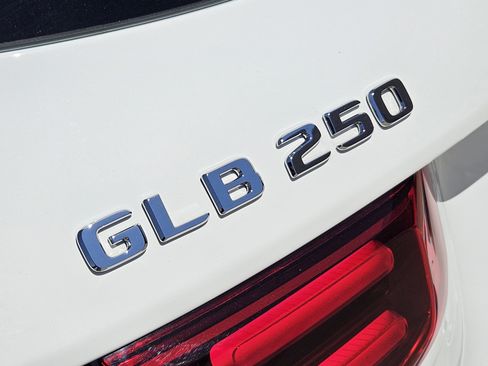 Certified 2026 Mercedes-Benz GLB 250 image 8