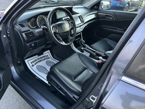 Used 2017 Honda Accord EX-L image 7