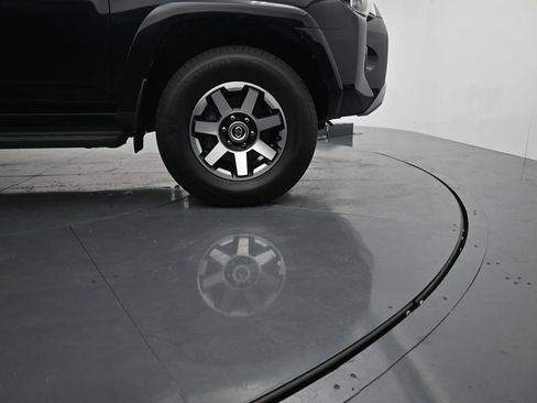 Used 2023 Toyota 4Runner TRD Off-Road Premium AWD/4WD image 11