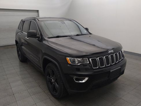 Used 2017 Jeep Grand Cherokee Laredo RWD image 13